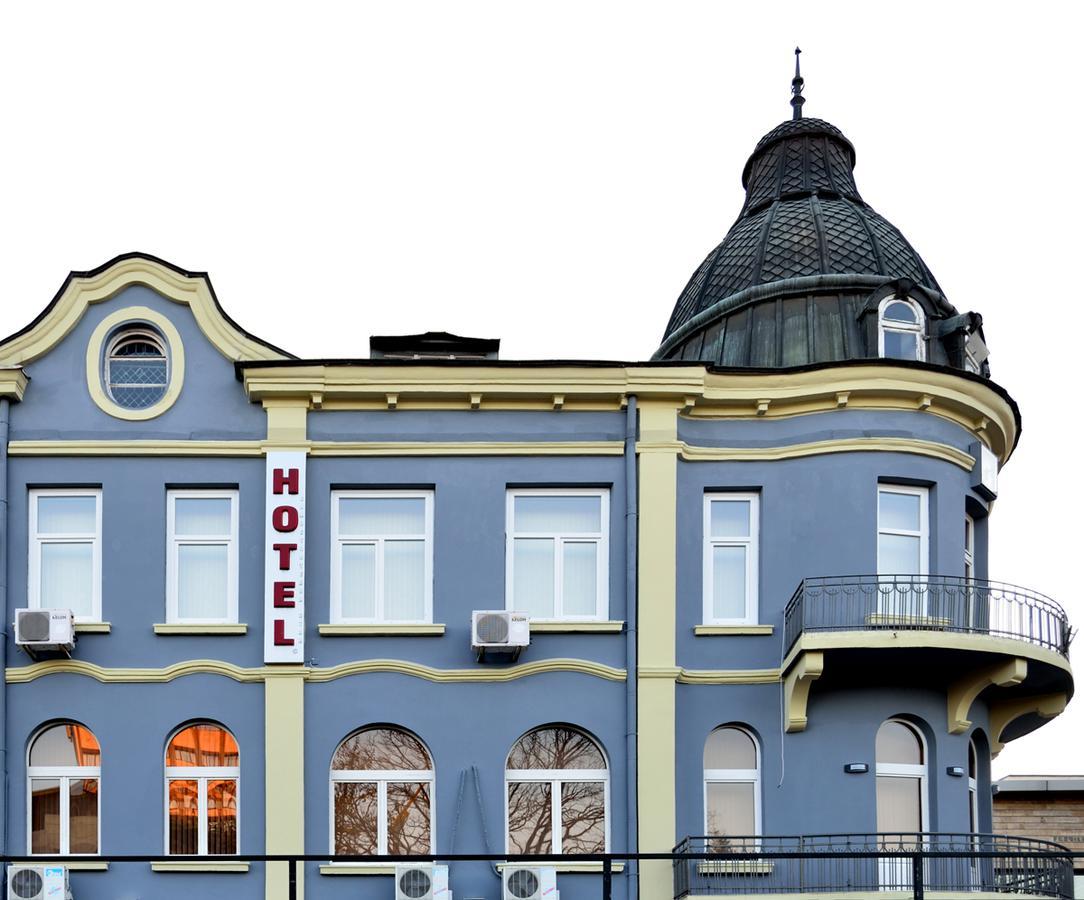 Hotel Cascade Pleven Esterno foto